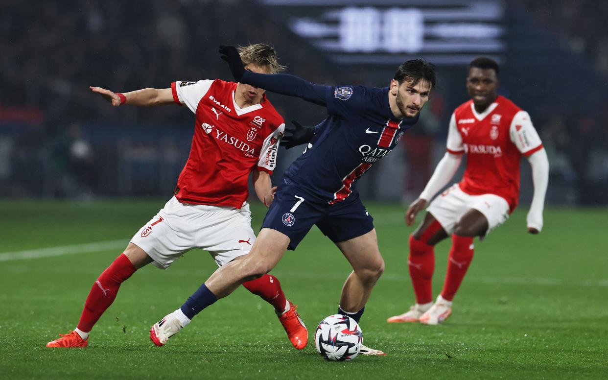 开云体育下载-兰斯球员受伤愈演愈烈，应对胜算之难