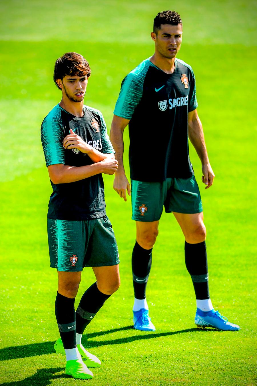 关于欧预赛见证强队之间的激烈对抗的信息