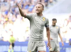 包含斯佩齐亚客场遭遇惨败，保级压力更加沉重的词条