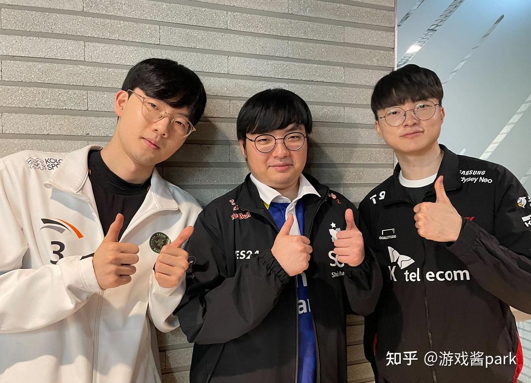 开云体育入口-G2碾压NS，Deft操刀奇招英雄翻盘焦点之战全球总决赛，技惊四座的简单介绍