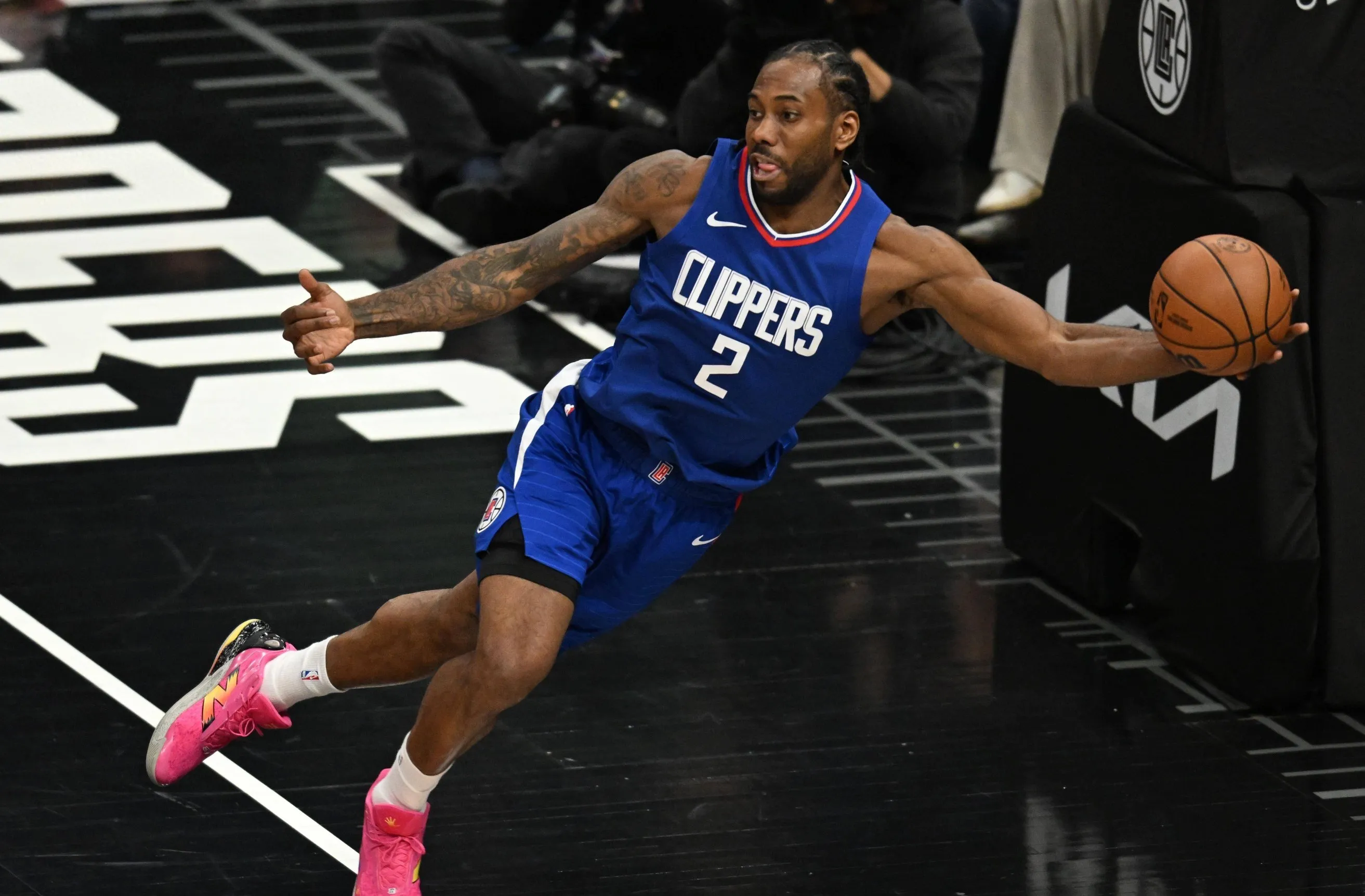 快船战胜尼克斯,莱昂纳德继续发挥稳定 快船战胜尼克斯,莱昂纳德继续发挥稳定