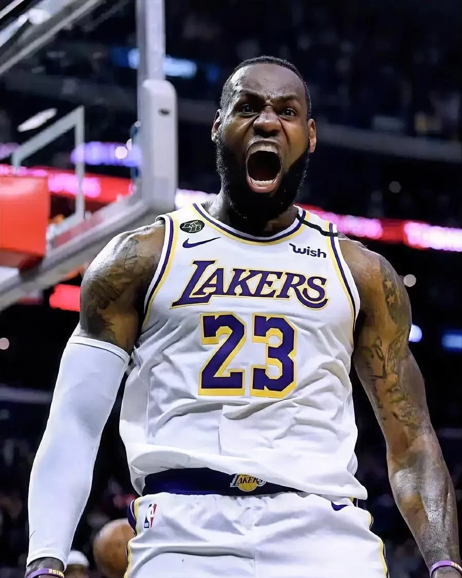 开云体育APP下载-湖人球员备战全力以赴，决意战胜对手